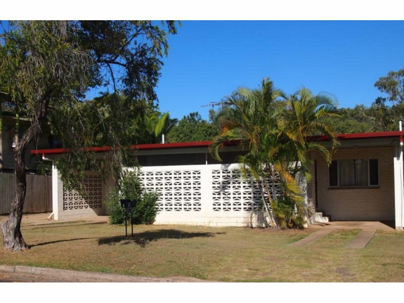 1/218 Horton Street, Koongal QLD 4701